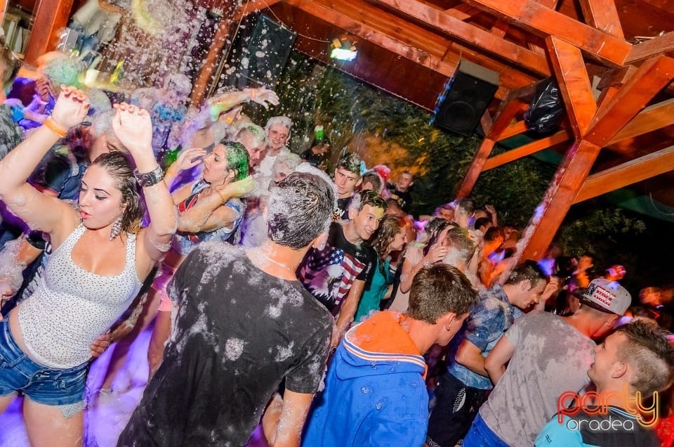 Spumă Party, 