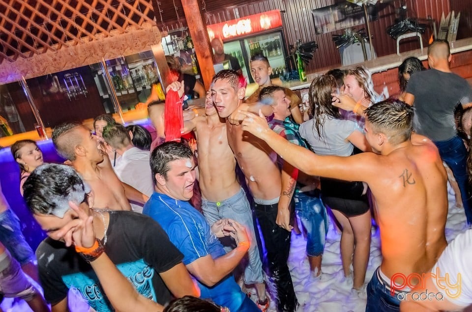 Spumă Party, 