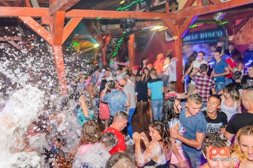 Spumă Party, 