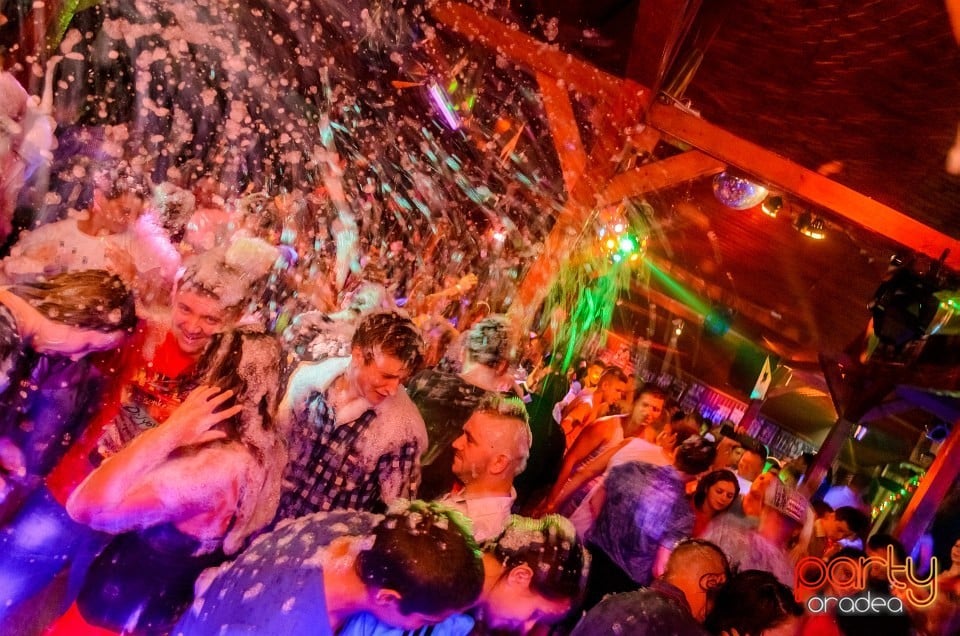 Spumă Party, 
