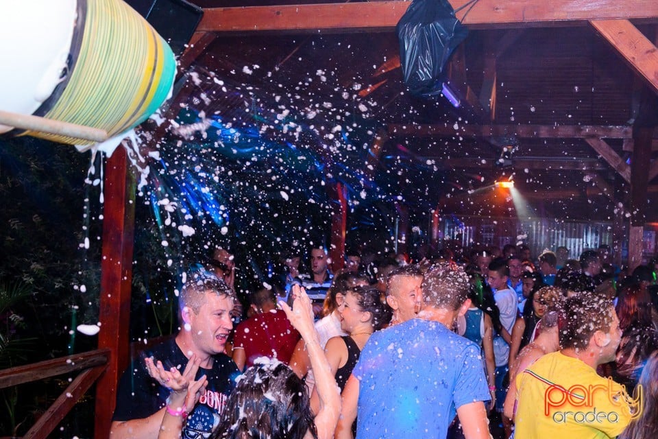 Spumă Party, 