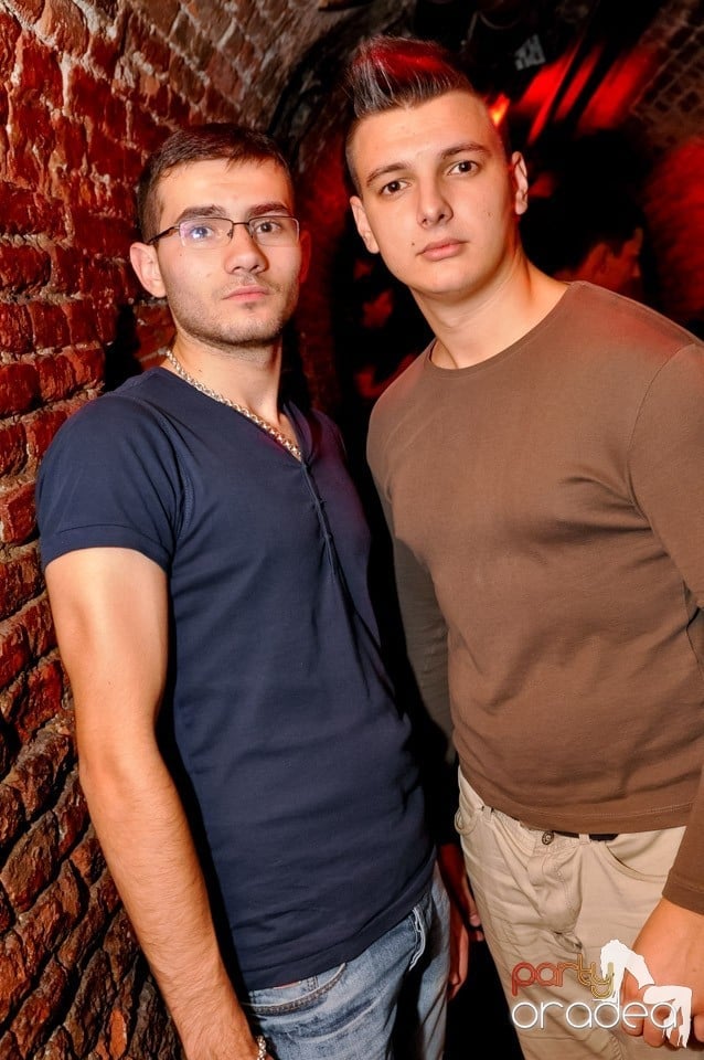 Stalinskaya Party în Club Escape, 