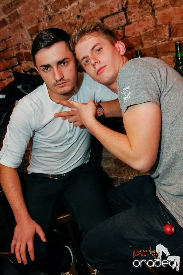 Stalinskaya Party în Club Escape, 