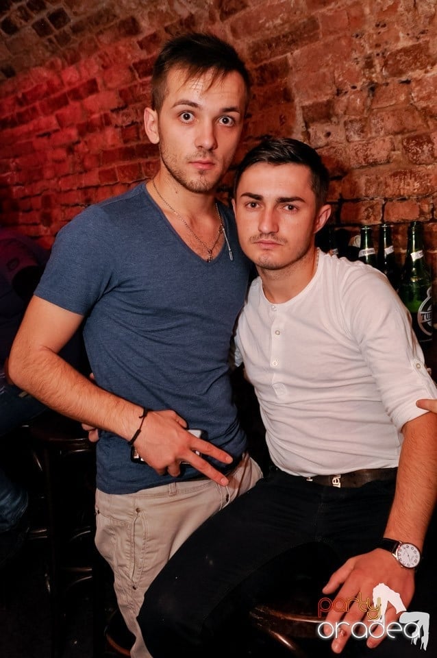 Stalinskaya Party în Club Escape, 