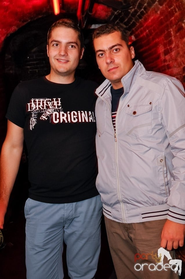 Stalinskaya Party în Club Escape, 