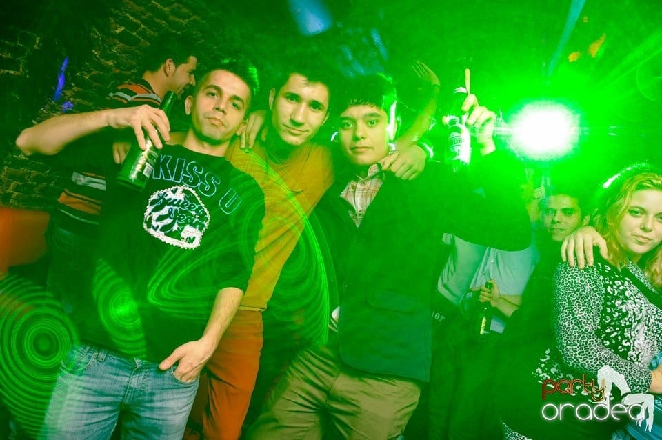 Stalinskaya Party în Club Escape, 