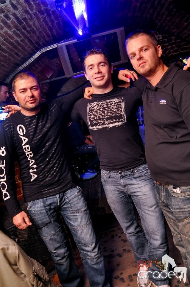 Stalinskaya Party în Club Escape, 