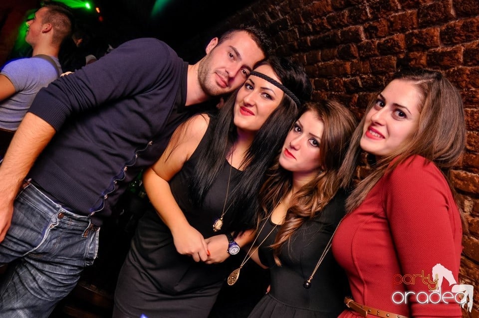 Stalinskaya Party în Club Escape, 