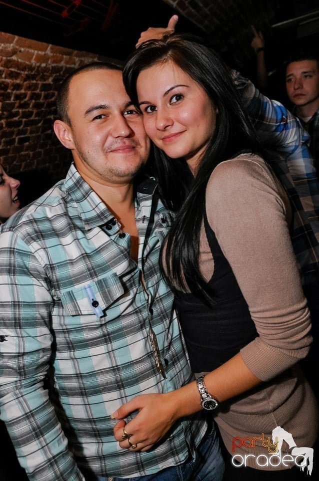 Stalinskaya Party în Club Escape, 