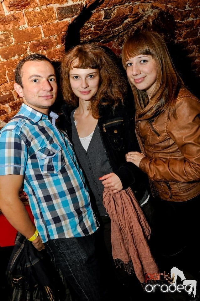 Stalinskaya Party în Club Escape, 