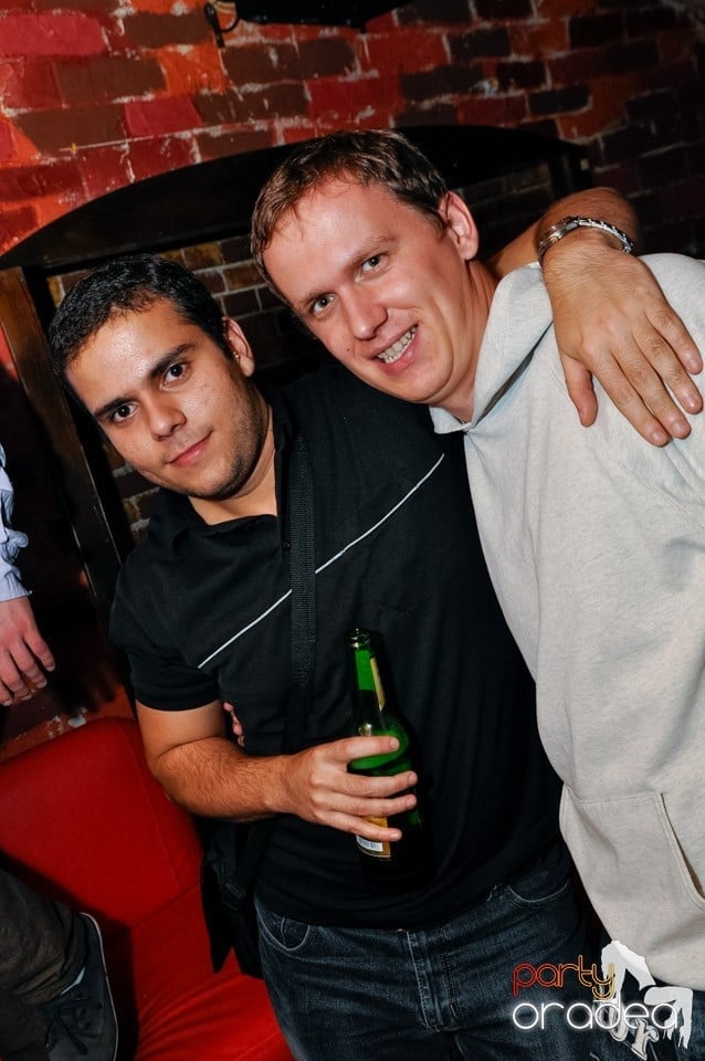 Stalinskaya Party în Club Escape, 