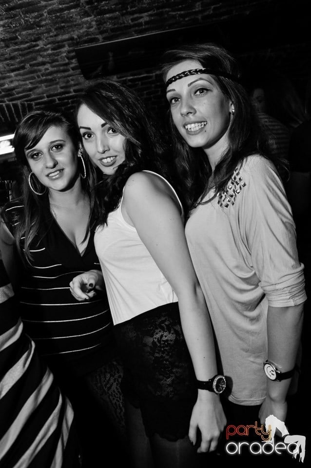 Stalinskaya Party în Club Escape, 