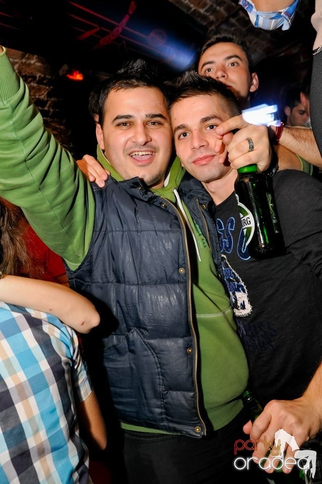 Stalinskaya Party în Club Escape, 