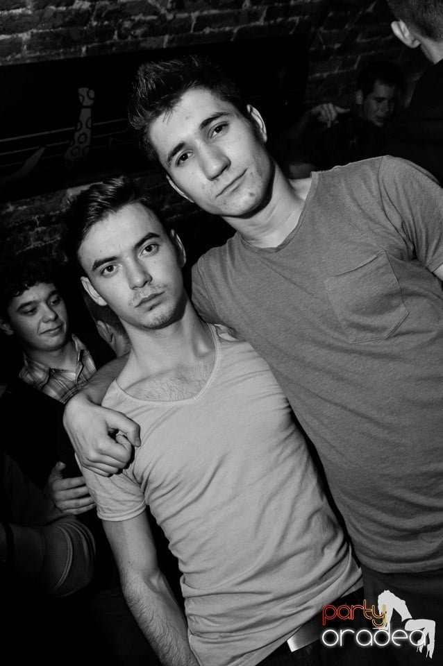 Stalinskaya Party în Club Escape, 