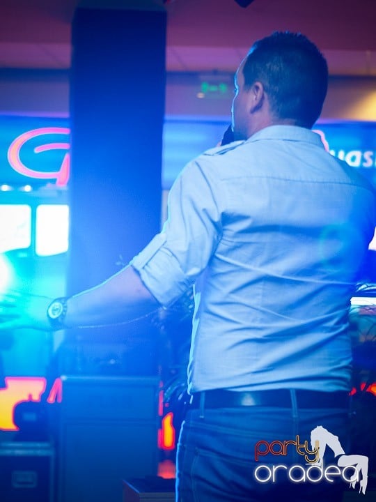 Stand-up comedy cu Tibi Neuronu, Lotus Center