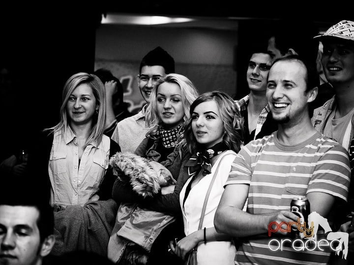 Stand-up comedy cu Tibi Neuronu, Lotus Center
