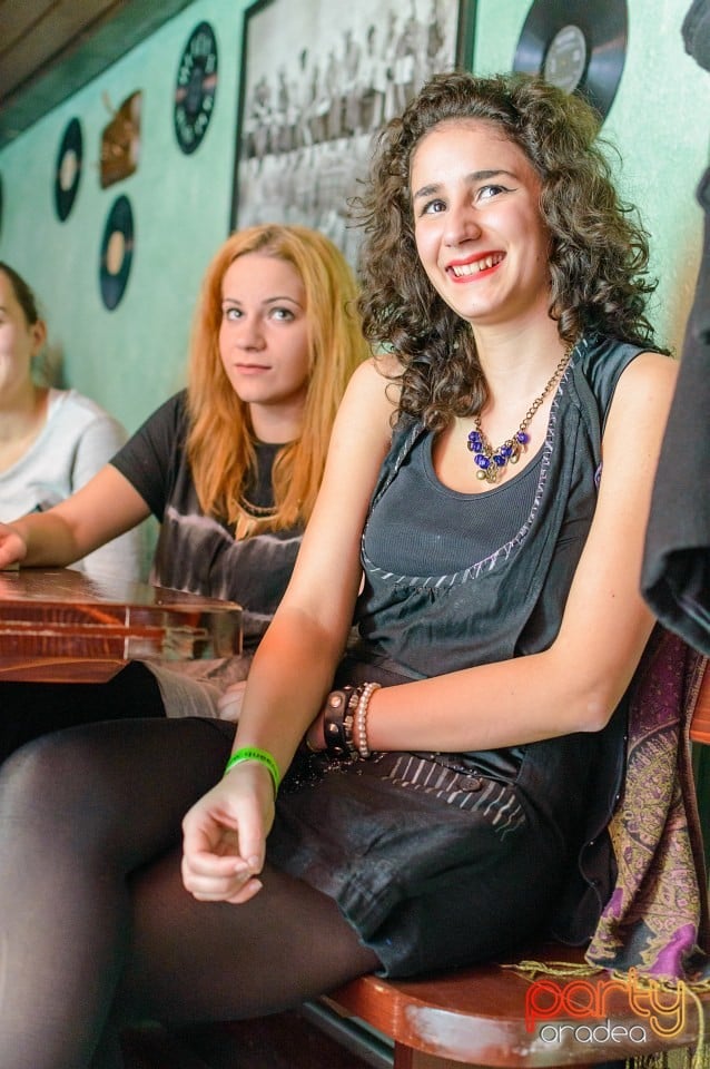 Stand-Up Comedy, Queen's Music Pub