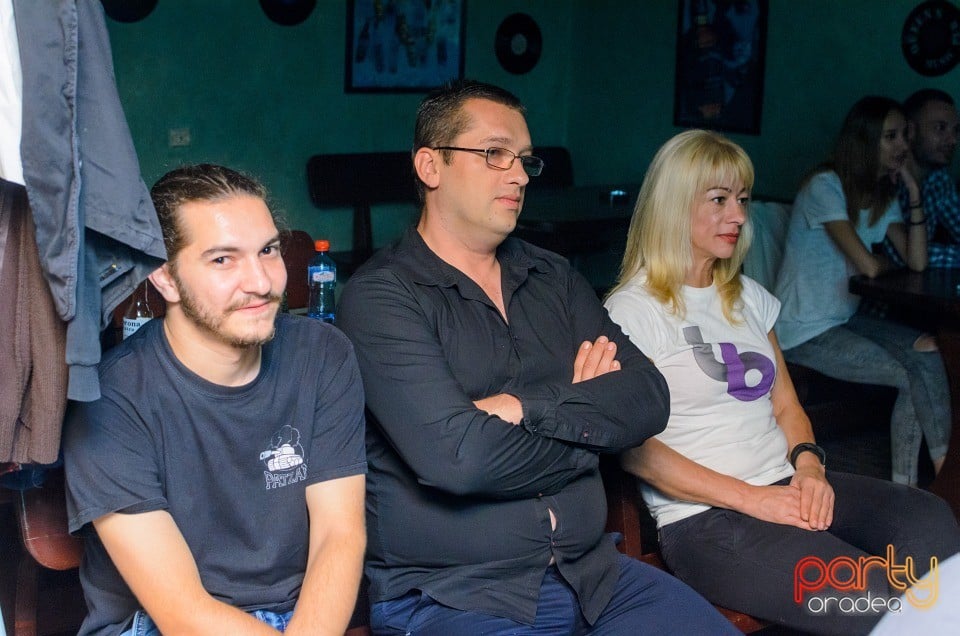 Stand Up Comedy, Queen's Music Pub