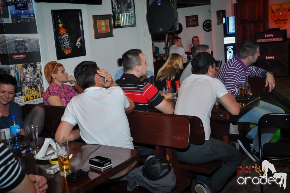 Stand-up Comedy, Queen's Music Pub