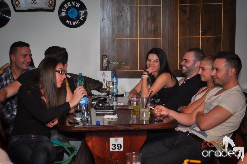 Stand-up Comedy, Queen's Music Pub