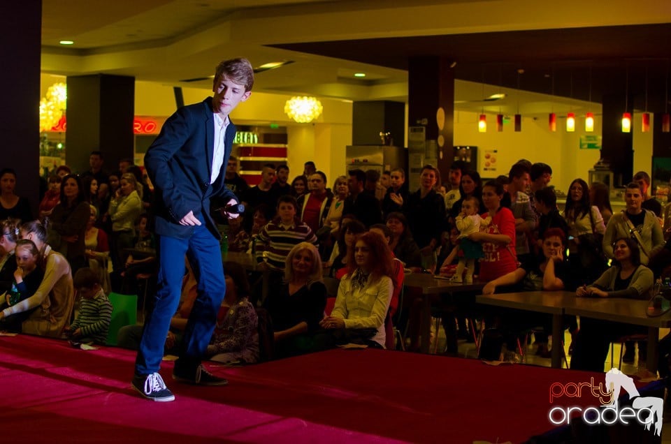 Stand Up Gentlemen! - Prezentare de modă, Lotus Center
