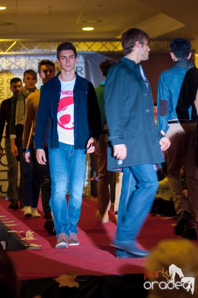 Stand Up Gentlemen! - Prezentare de modă, Lotus Center