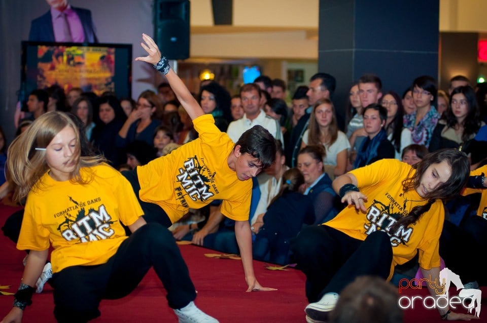 Stand Up Gentlemen! - Prezentare de modă, Lotus Center
