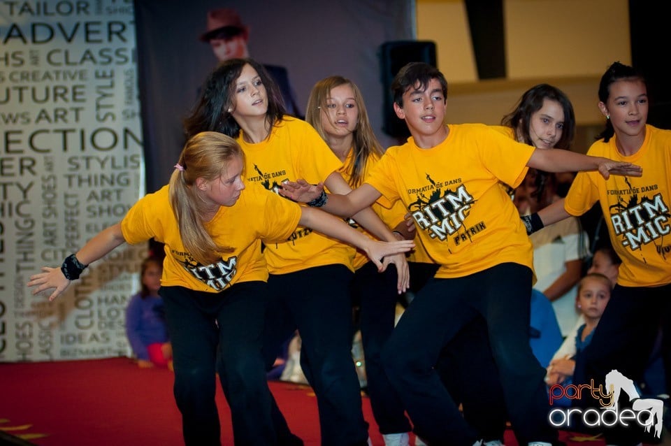 Stand Up Gentlemen! - Prezentare de modă, Lotus Center