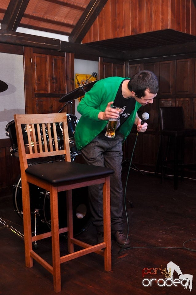 Stand-up in the City cu Costel, Queen's Music Pub