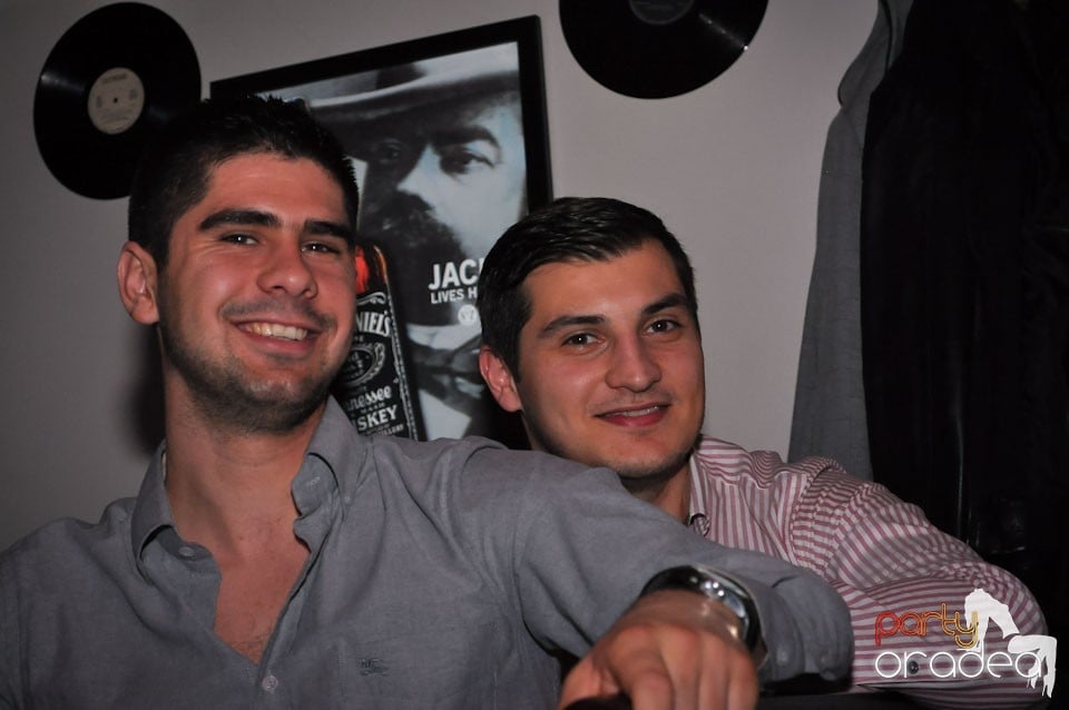 Stand-up in the City cu Teo, Queen's Music Pub