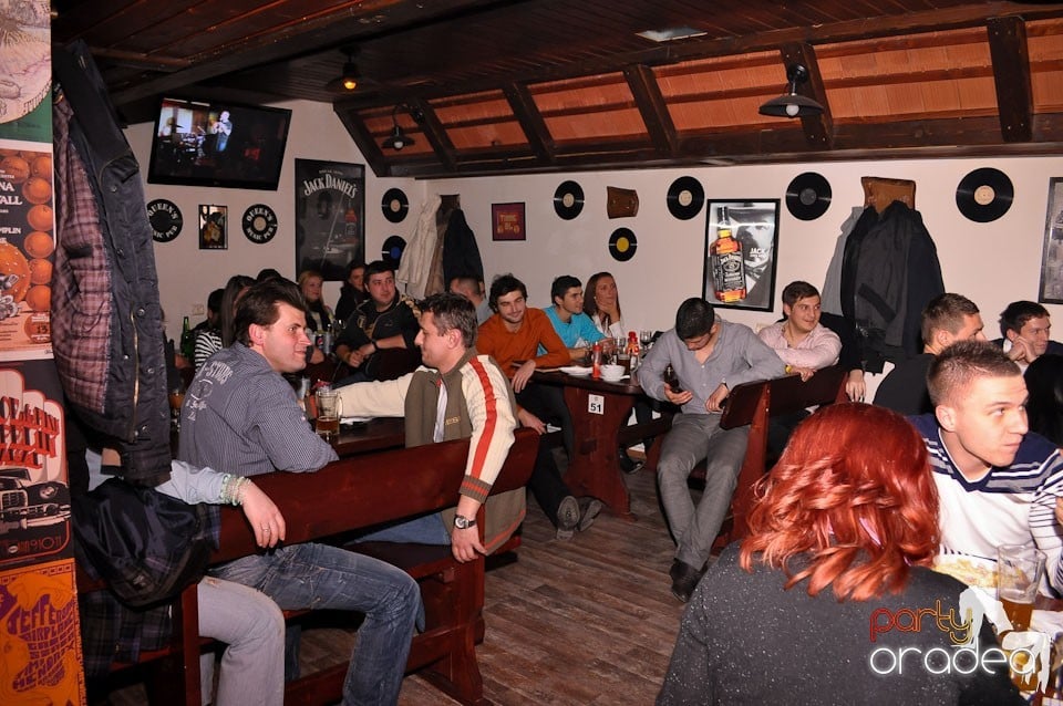 Stand-up in the City cu Teo, Queen's Music Pub