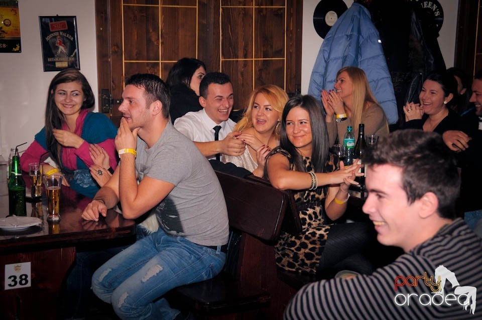 Stand-up in the City în Queen's, Queen's Music Pub