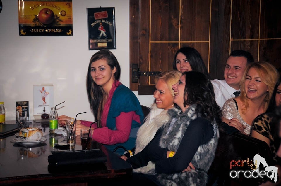 Stand-up in the City în Queen's, Queen's Music Pub