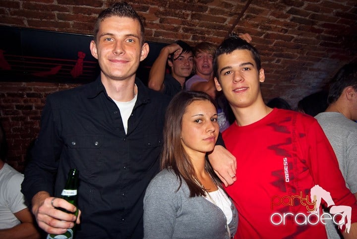 Start la party în Escape, 