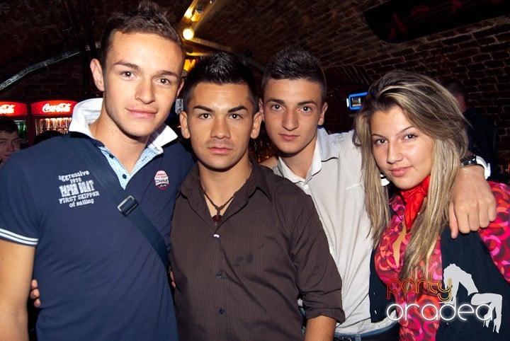 Start la party în Escape, 