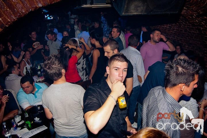 Start la party în Escape, 