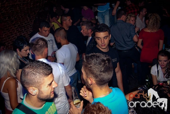 Start la party în Escape, 