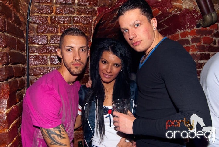 Start la party în Escape, 