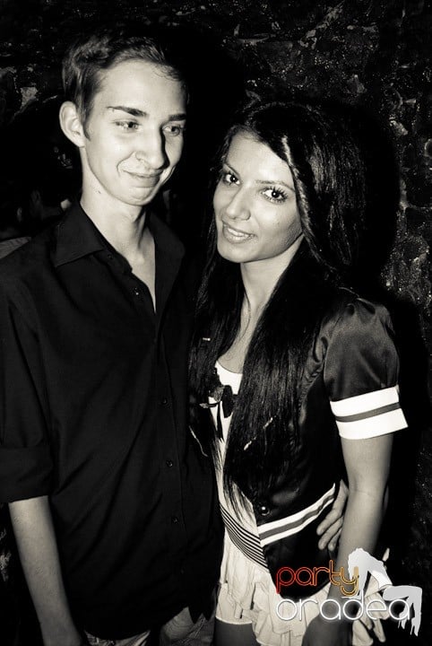 Start la party în Escape, 