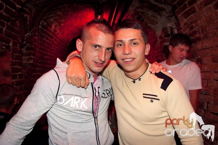 Start la party în Escape, 