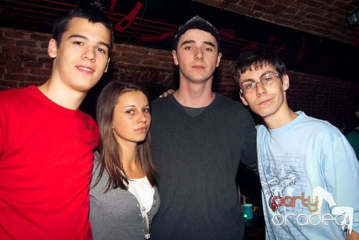 Start la party în Escape, 