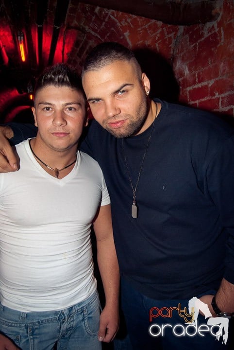 Start la party în Escape, 