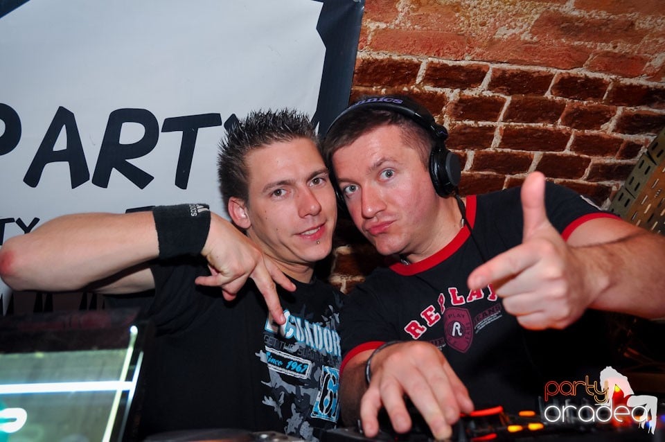 Student Party în Escape Club, 