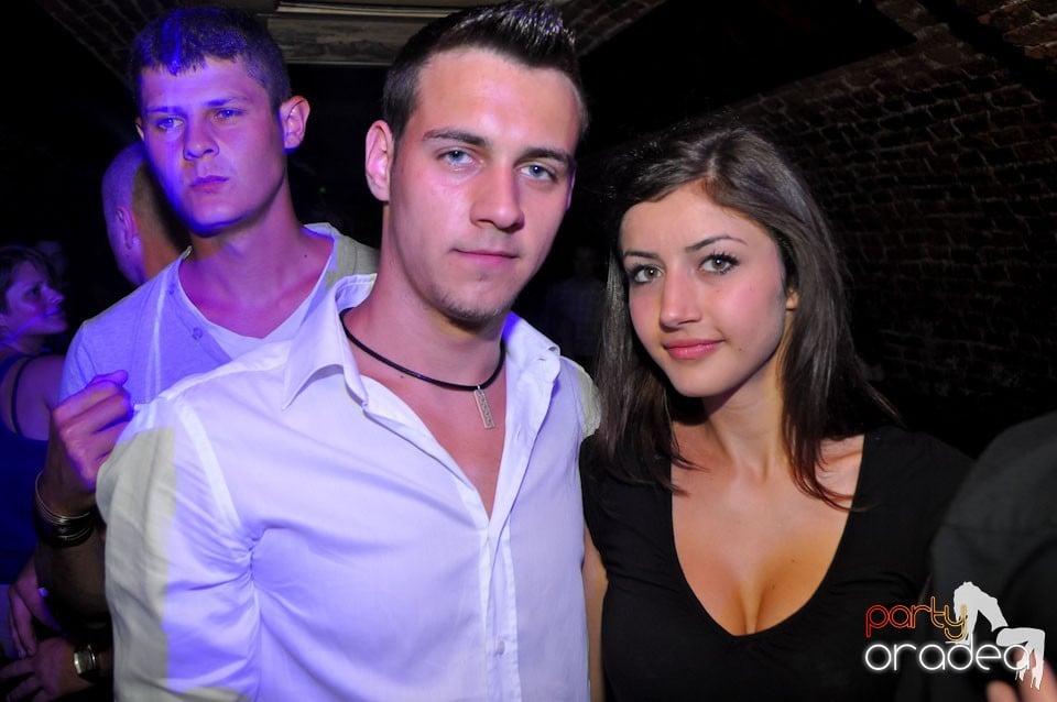Student Party în Escape Club, 