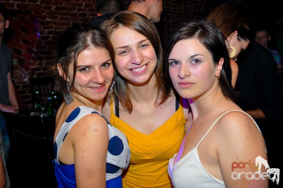 Student Party în Escape Club, 