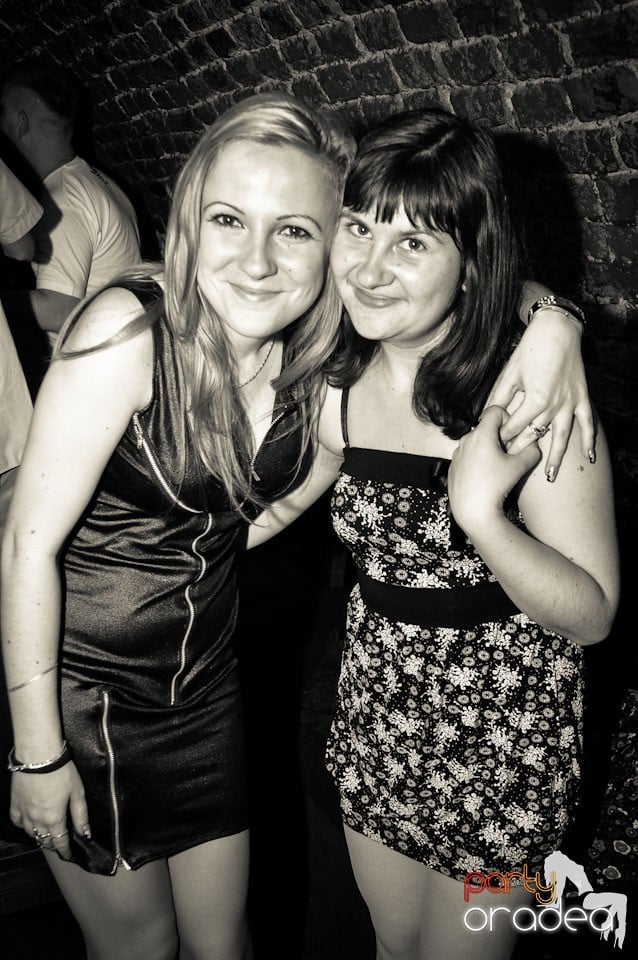 Student Party în Escape Club, 