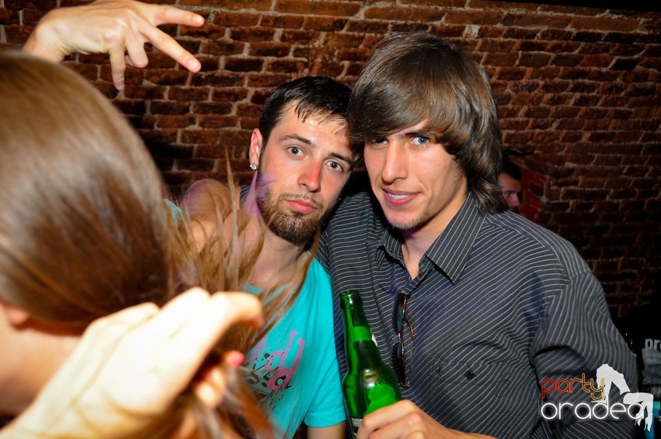 Student Party în Escape Club, 