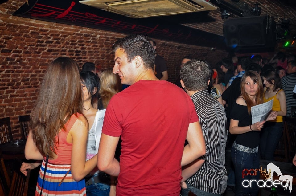 Student Party în Escape Club, 