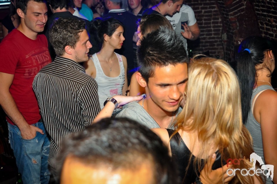 Student Party în Escape Club, 