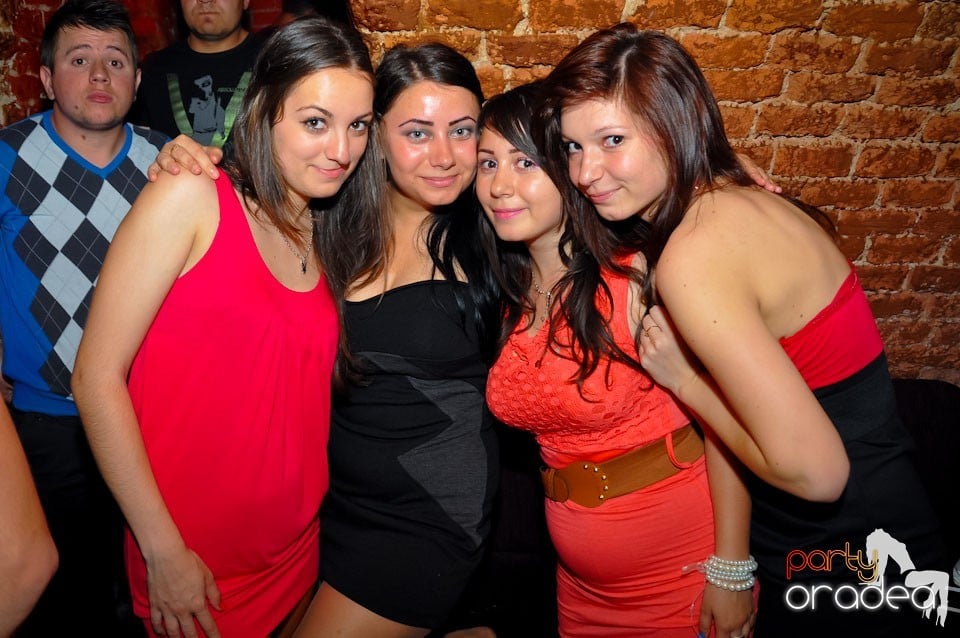 Student Party în Escape Club, 